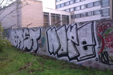 Graffiti Bombing in Tula - Photo by bastfu (2012)