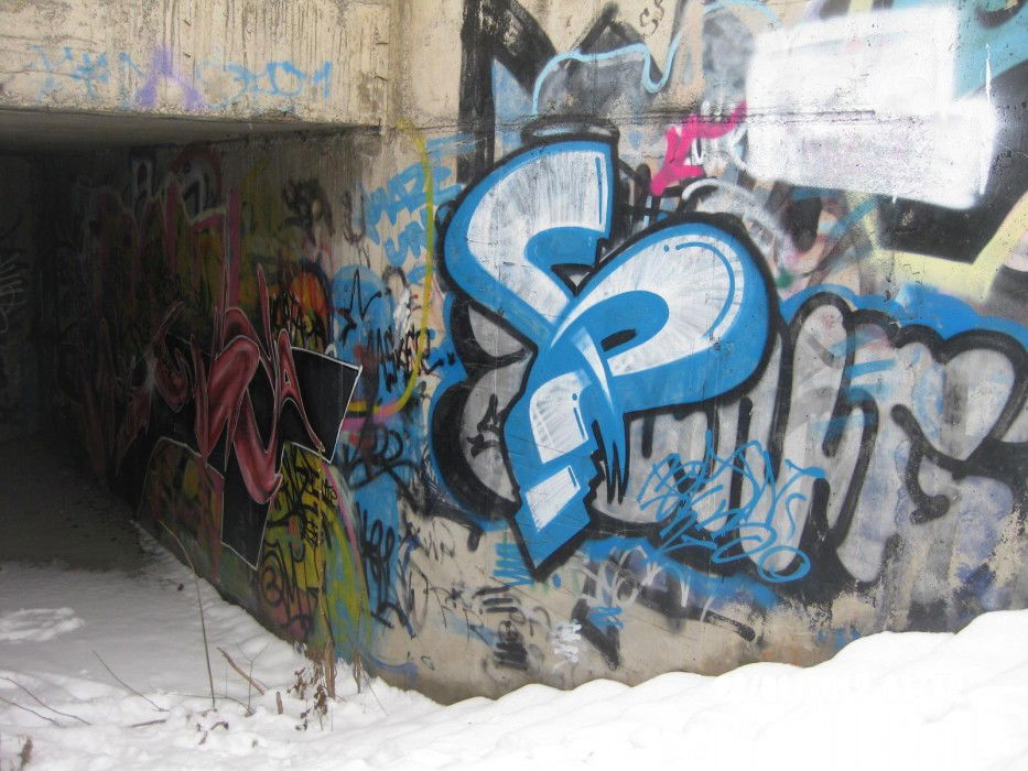 Graffiti Bombing in Radevtsi - Photo by baw23 - baw23