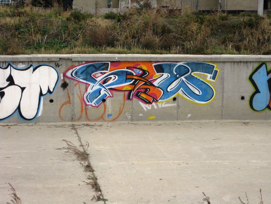 Graffiti Wall in Radevtsi - Photo by baw23