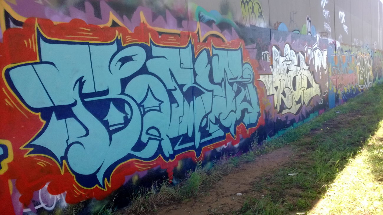 Graffiti Wall - Photo by beatz1