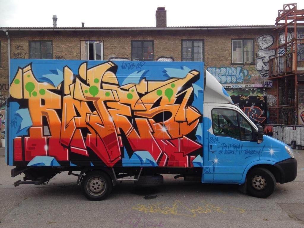 Graffiti Bombing - Photo by beatz1