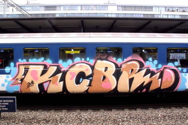 Graffiti Train - Photo by beatz1 - kcbr, crew