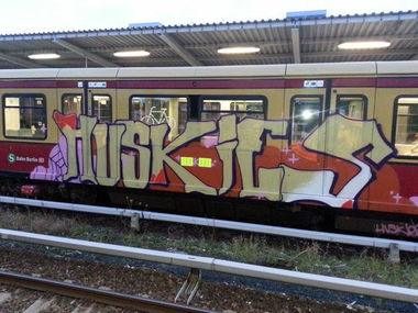 Graffiti Train - Photo by beatz1