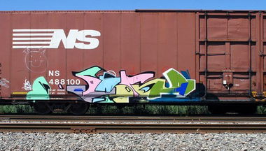 Graffiti Train - Photo by beatz1