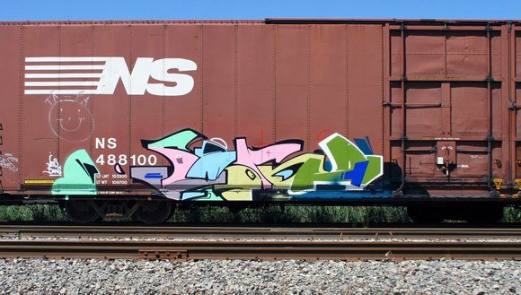 Graffiti Train - Photo by beatz1