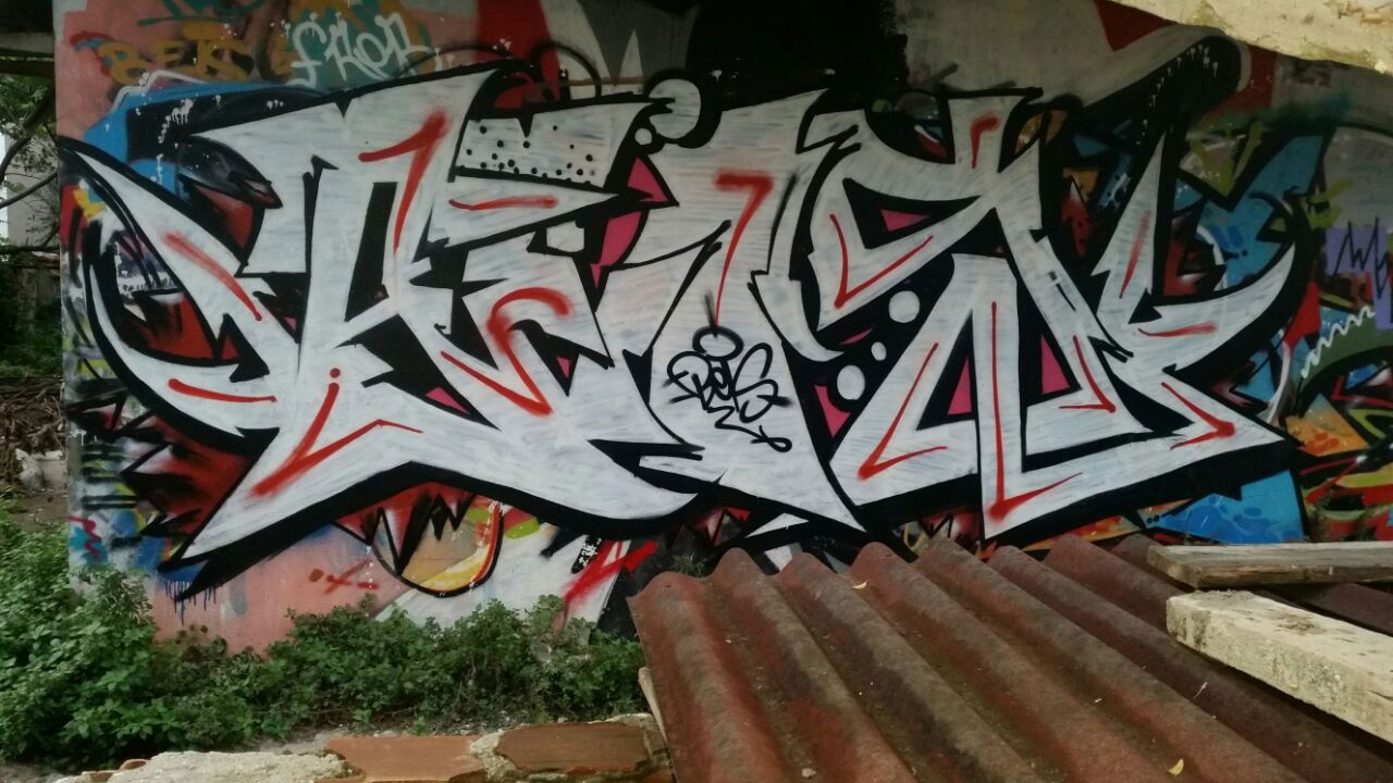 Graffiti Wall - Photo by beis - atmosphere, graffiti, graphicturkish (2017)