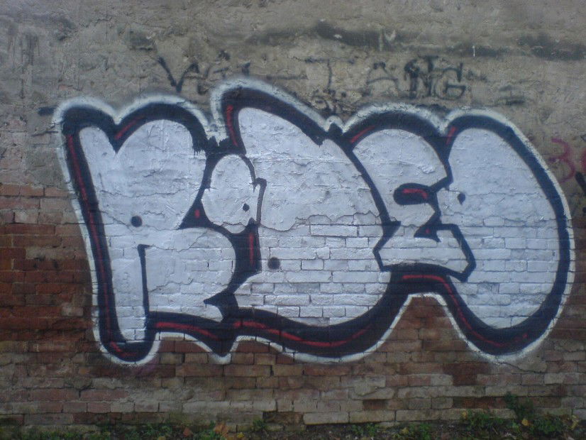 Graffiti Bombing in Ukraine - Photo by benos (2011)