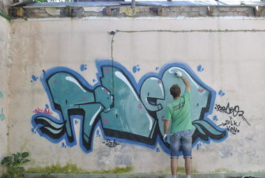 Graffiti Wall - Photo by benos