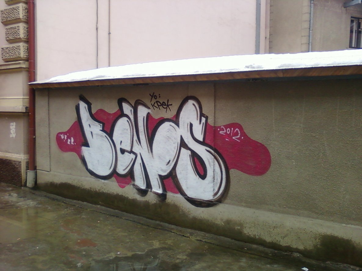 Graffiti Bombing - Photo by benos - Benos (2012)