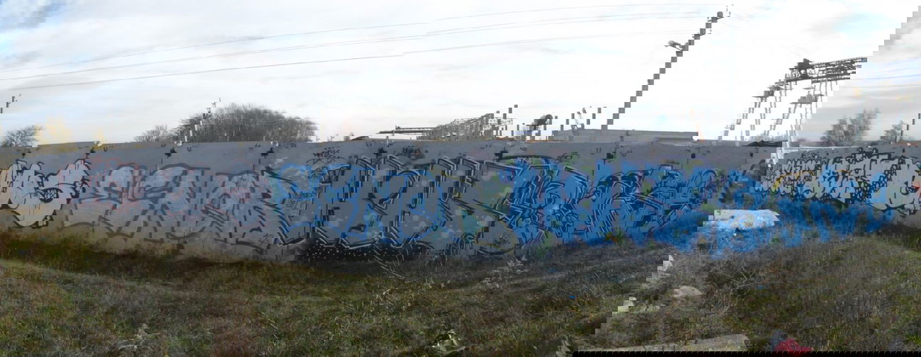 Graffiti Wall - Photo by benos