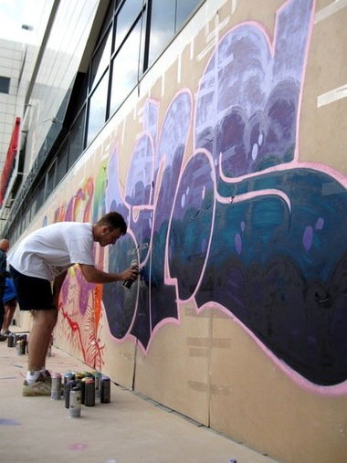 Graffiti Wall - Photo by benos