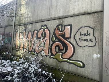 Graffiti Bombing - Photo by bergischbunt - kwas, solingen