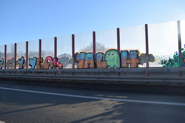 Graffiti Wall - Photo by bergischbunt - yalah, ys