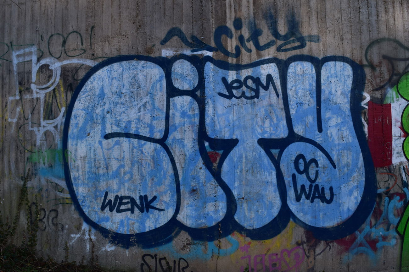 Graffiti Wall - Photo by bergischbunt - city, jesm, rip