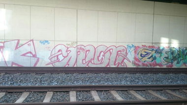 Graffiti Wall - Photo by bergischbunt - canom (1997)