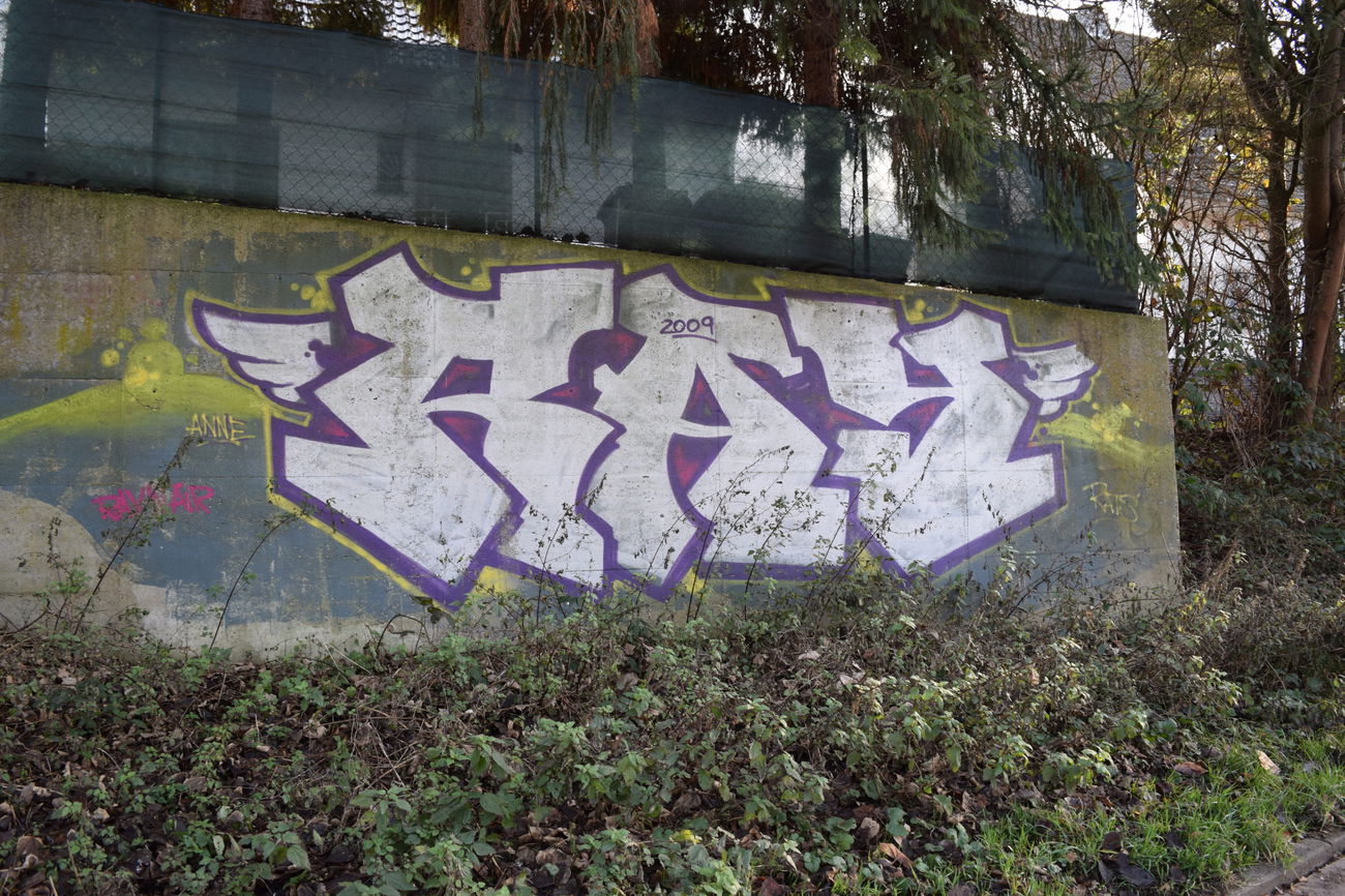 Graffiti Wall - Photo by bergischbunt - ray, solingen