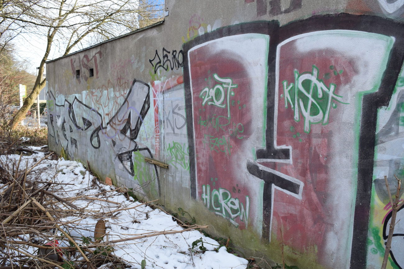 Graffiti Wall - Photo by bergischbunt - raze, hcrew, solingen