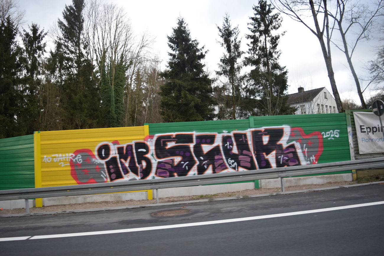 Graffiti Wall - Photo by bergischbunt - scur, imb, solingen