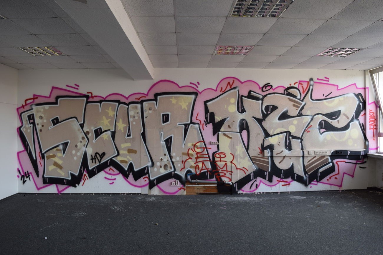 Graffiti Wall - Photo by bergischbunt - scur, xcus, köln