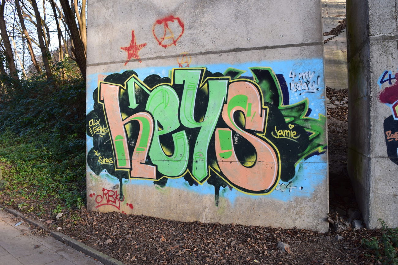 Graffiti Wall in Solingen - Photo by bergischbunt - heys, solingen (2008)