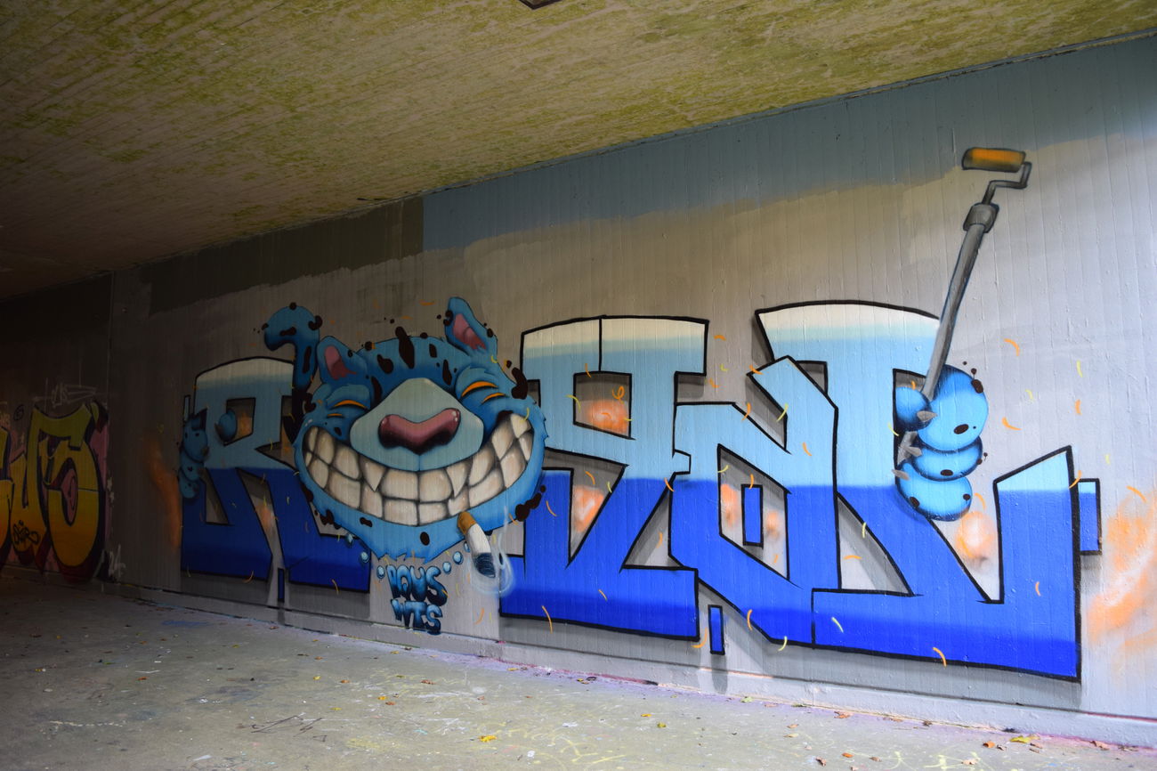 Graffiti Wall - Photo by bergischbunt - royal, solingen