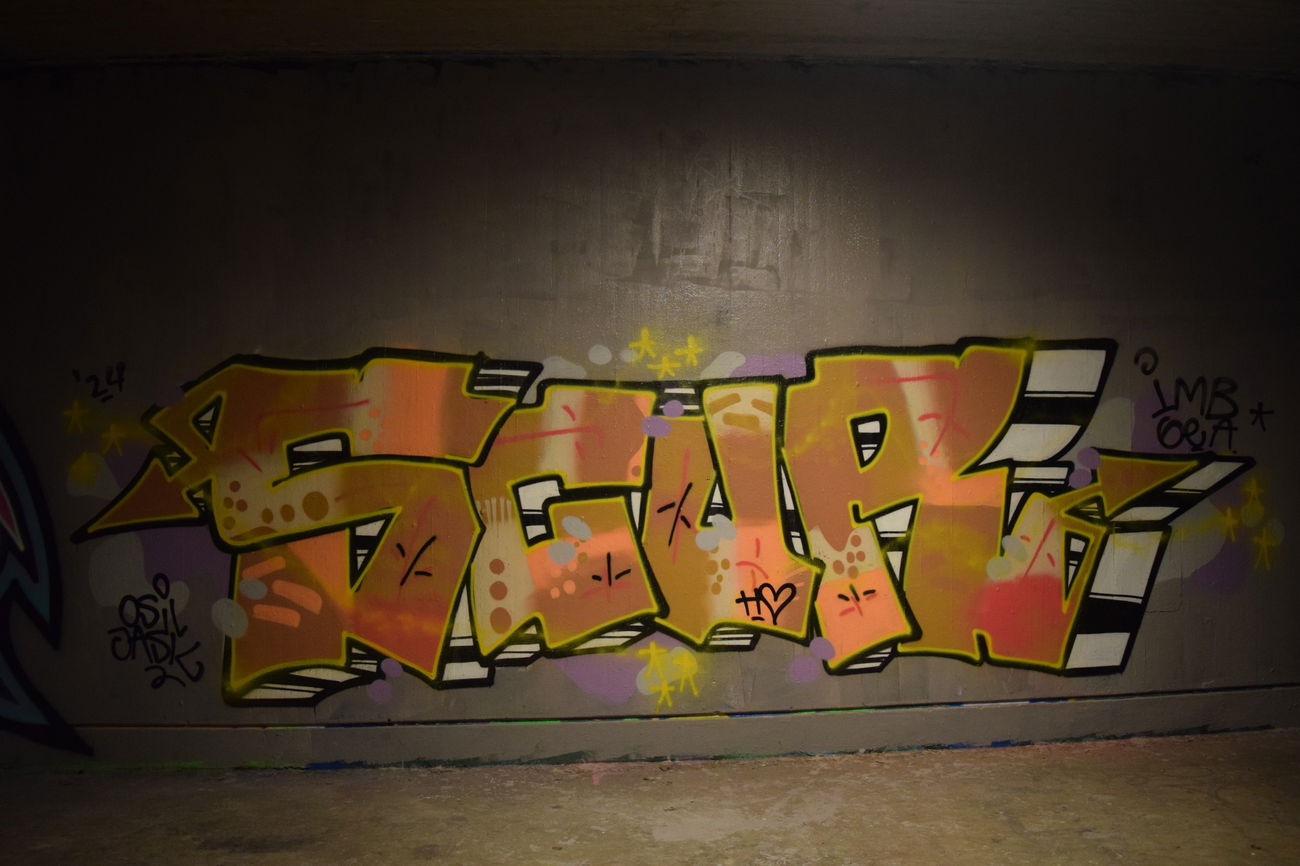 Graffiti Wall - Photo by bergischbunt - scur, solingen