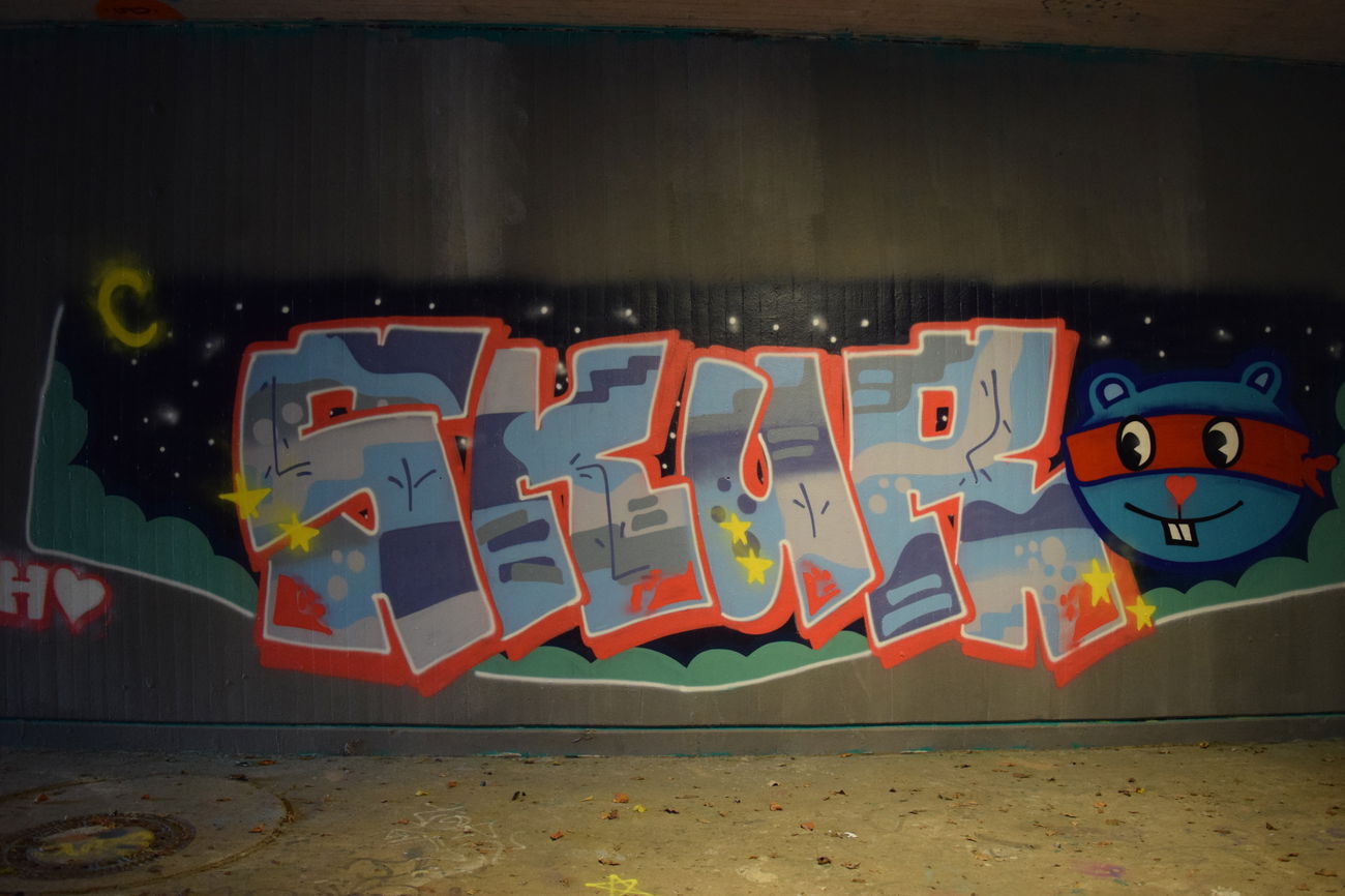 Graffiti Wall in Solingen - Photo by bergischbunt - skur, solingen