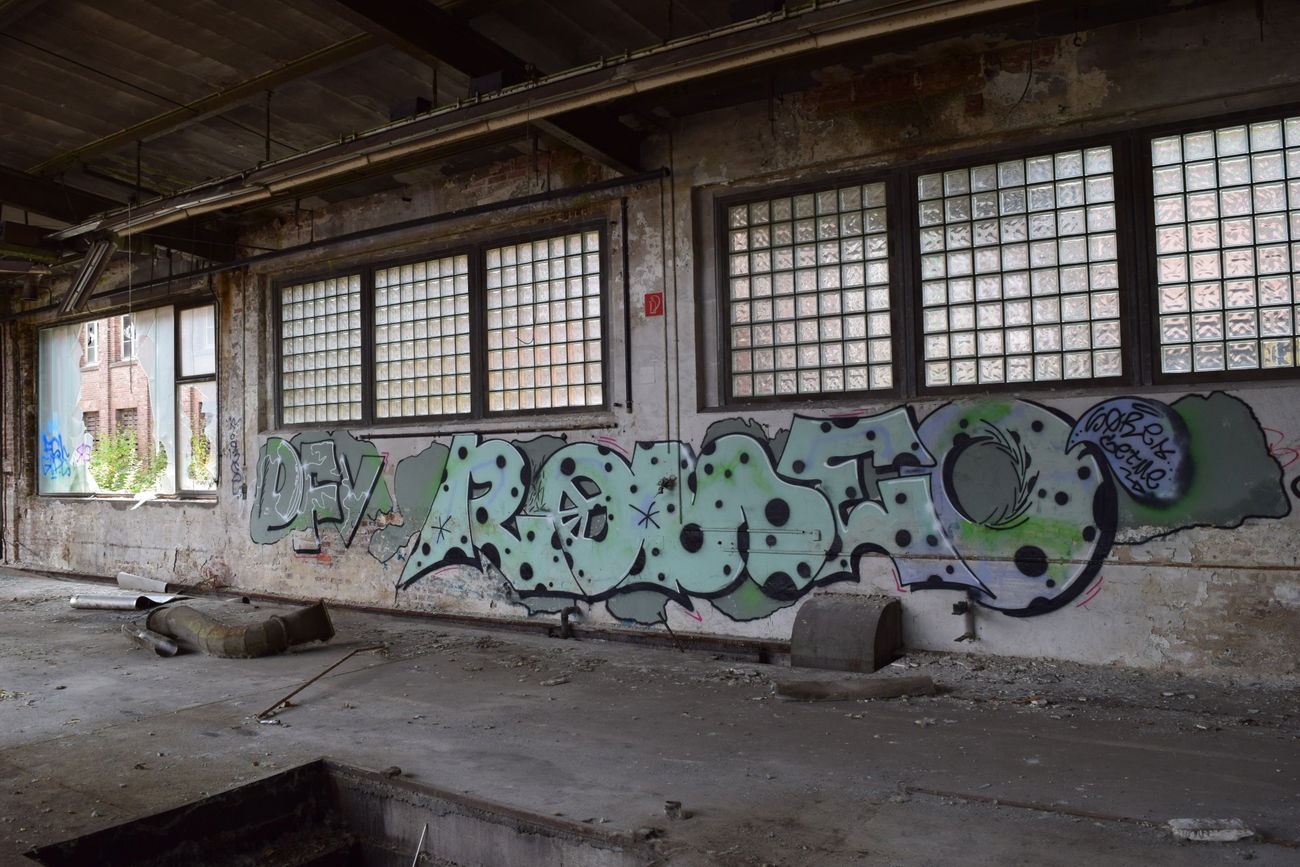 Graffiti Wall - Photo by bergischbunt - dfv, romeo, solingen (2017)