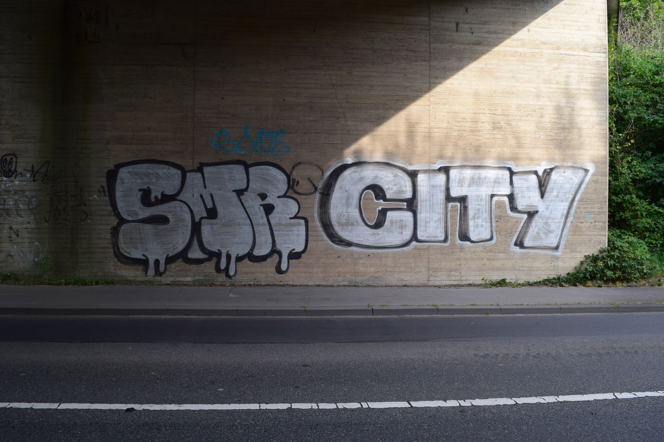 Graffiti Bombing - Photo by bergischbunt - smr, city, wuppertal