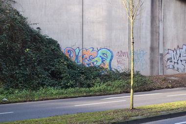 Graffiti Wall in Solingen - Photo by bergischbunt - pisr, solingen (2004)