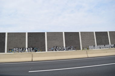 Graffiti Wall - Photo by bergischbunt - skur, foame, joe