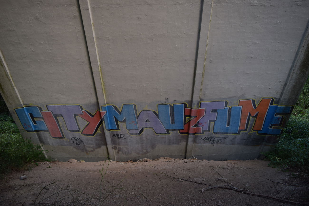 Graffiti Wall - Photo by bergischbunt - city, fume, mauz