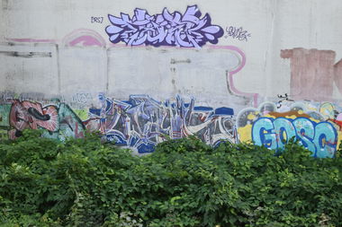 Graffiti Wall - Photo by bergischbunt - exudt, rip, weiss