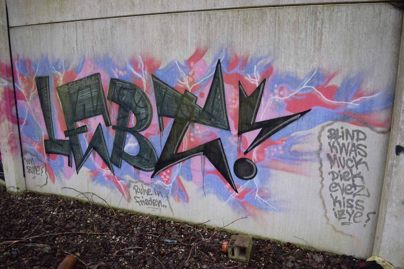 Graffiti Wall - Photo by bergischbunt - lebt, rip, wuppertal