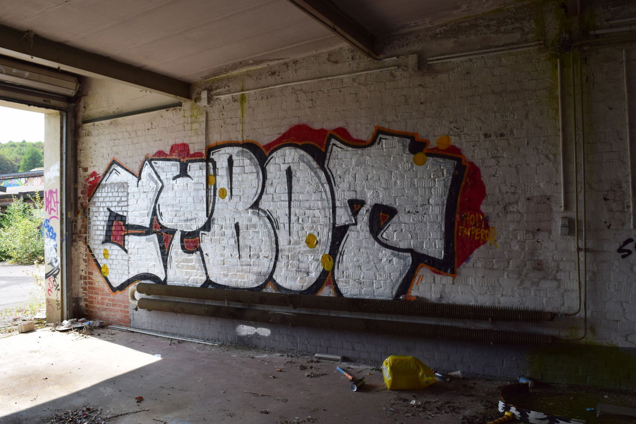 Graffiti Wall - Photo by bergischbunt - cybot, solingen