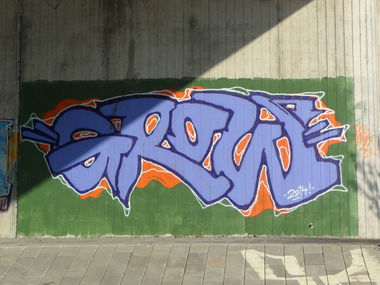 Graffiti Wall - Photo by bergpunk - grow (2014)
