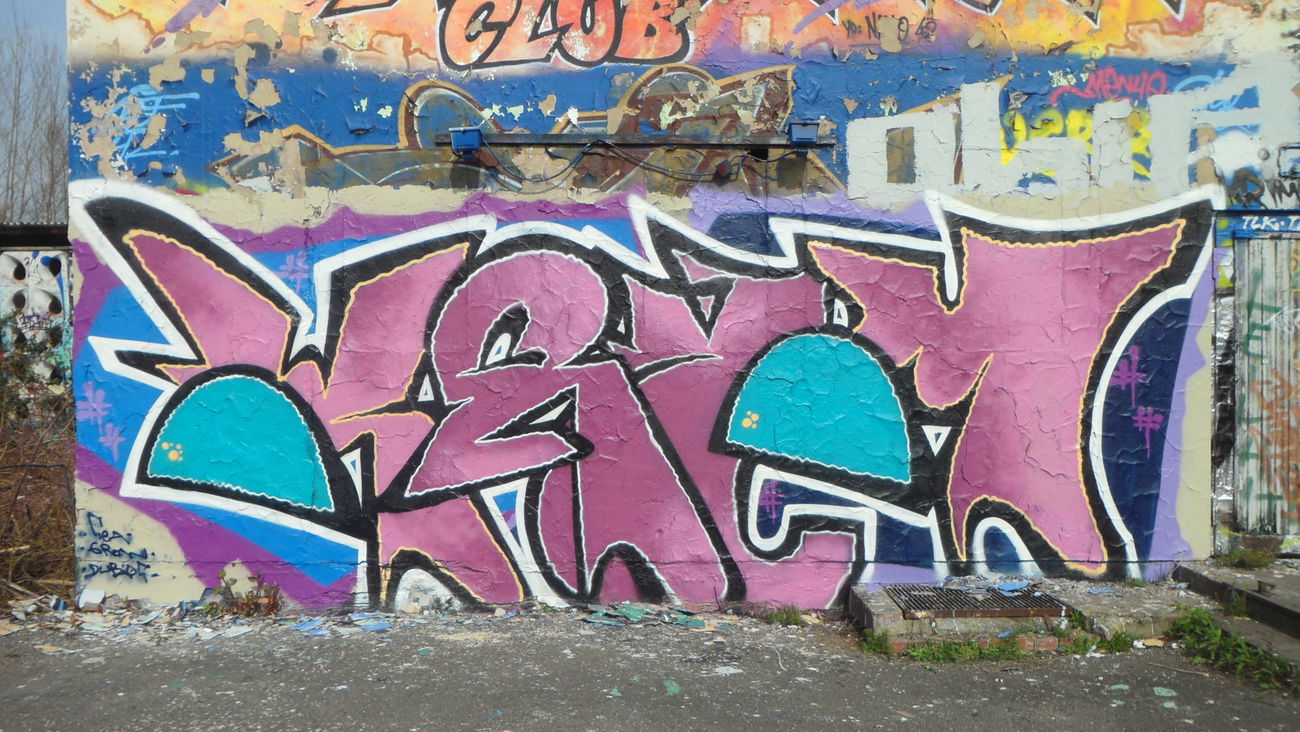 Graffiti Wall - Photo by bergpunk - krim (2017)