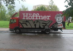 Graffiti Bombing - Photo by bergpunk - skf (2010)