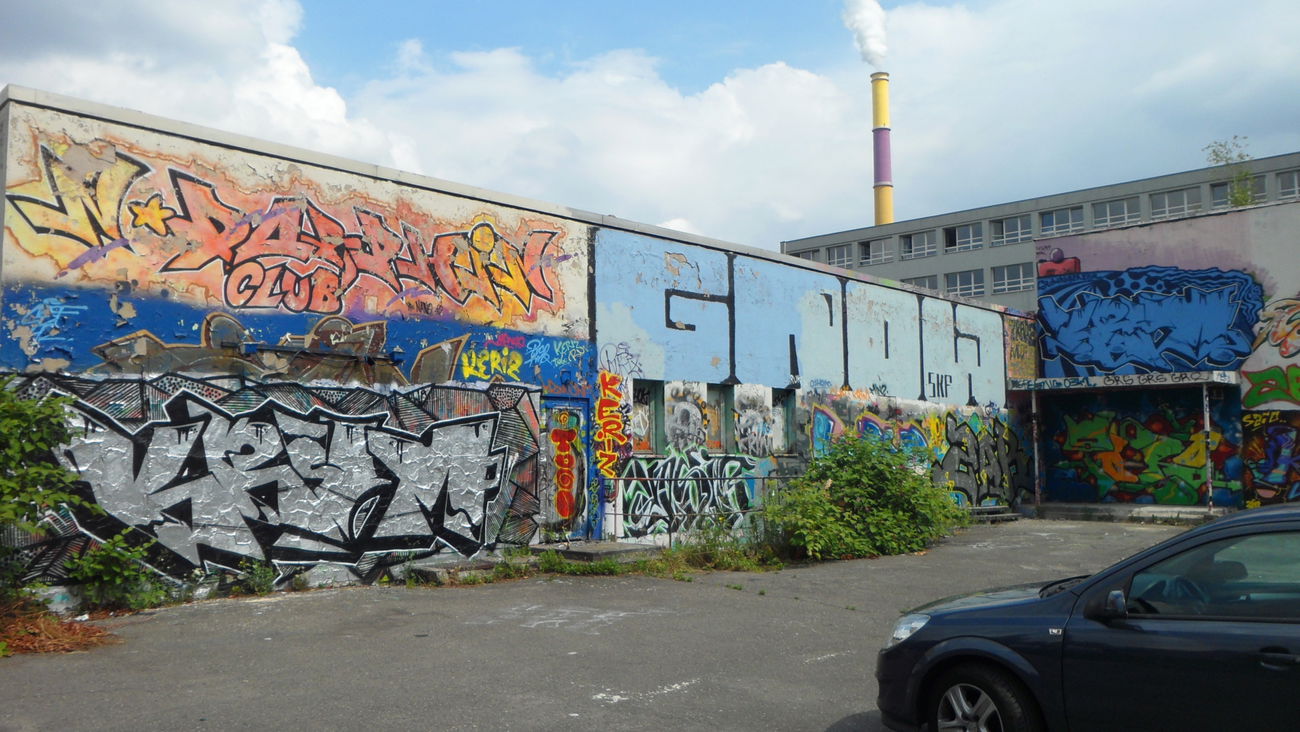 Graffiti Wall - Photo by bergpunk - krim, grow