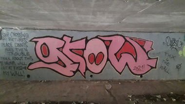 Graffiti Wall - Photo by bergpunk - grow (2021)