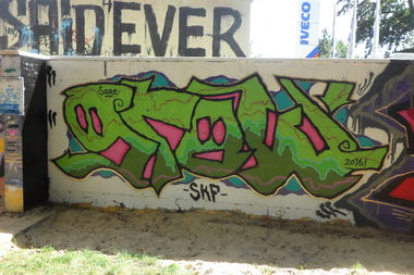 Graffiti Wall - Photo by bergpunk - grow (2016)