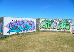 Graffiti Wall - Photo by bergpunk - grow (2019)