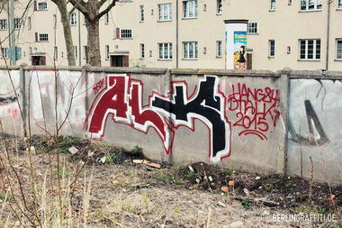 Graffiti Wall - Photo by berlingraffiti