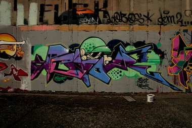 Graffiti Wall in Berlin - Photo by berlingraffiti - pekor, blues, fb