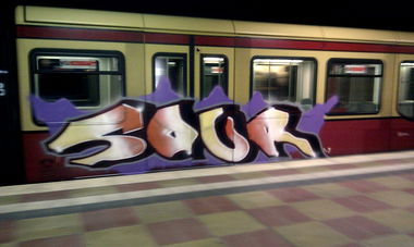 Graffiti Train - Photo by berlingraffiti - 327 (2012)