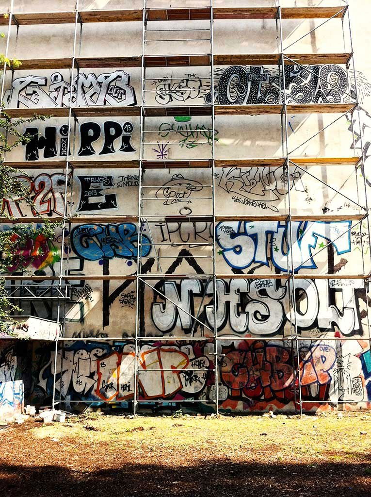 Graffiti Bombing in Berlin - Photo by berlingraffiti - gimb, otelo, chb