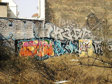 Graffiti Wall in Berlin - Photo by berlingraffiti - rage, bone, trip
