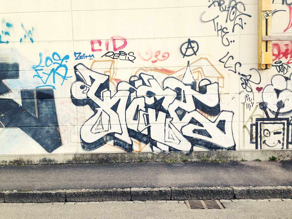 Graffiti Wall in Basel - Photo by berlingraffiti - kose