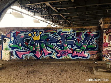 Graffiti Wall in Berlin - Photo by berlingraffiti - dirty, vip, bc (2015)