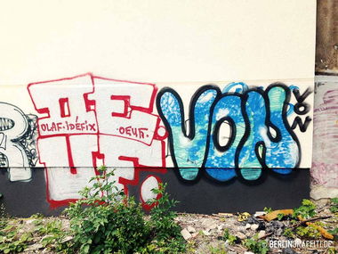 Graffiti Bombing in Berlin - Photo by berlingraffiti - von (2015)